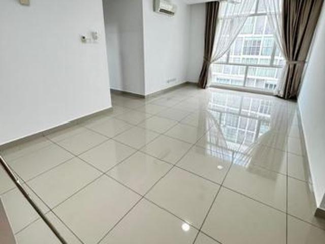 Semi Furnish 3r2b Apartment 3 Elements Seri Kembangan Equine