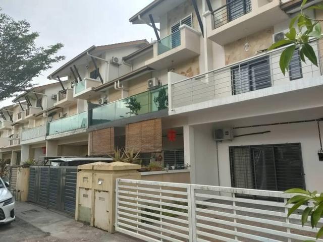Semi Furnished 25 Story House at Casa Residence Bandar Mahkota Cheras