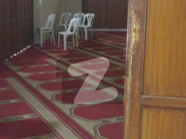 Semi furnished 2 bedroom apartment Available for Rent Gulistan e Jauhar Block 4