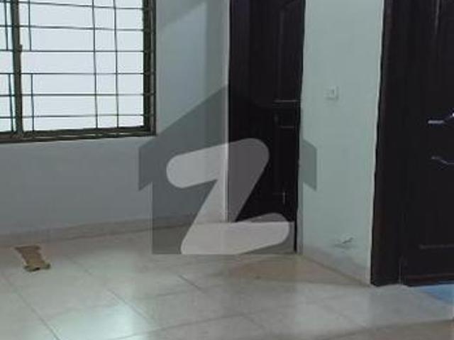 Semi Furnished 3 Beds Flat Available for Rent in Askari 10 Sector F