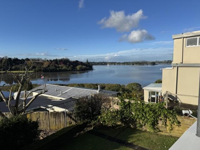 Semi Furnished Parkvale