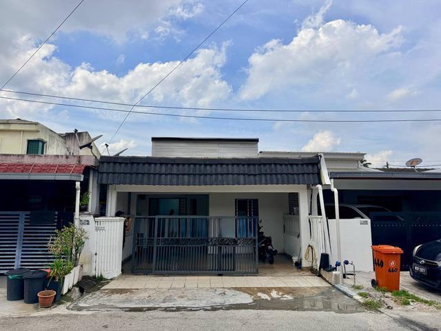 Semi Furnished Single Storey Terrace Taman Greenwood Gombak