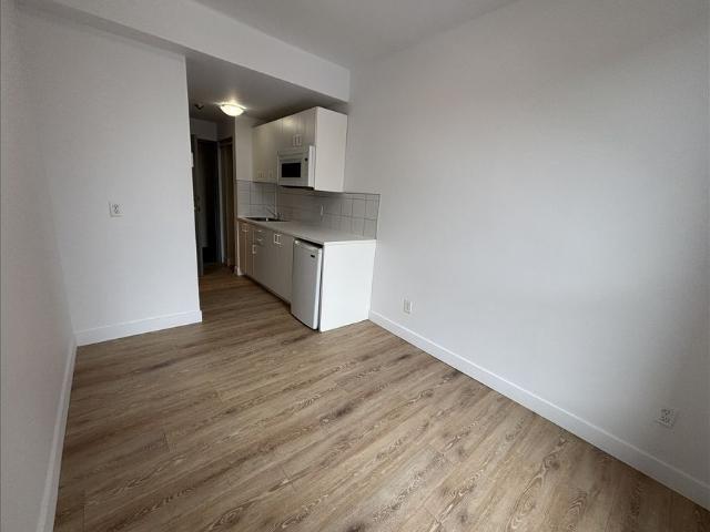 Semi Furnished Studio for Rent – Downtown Montréal