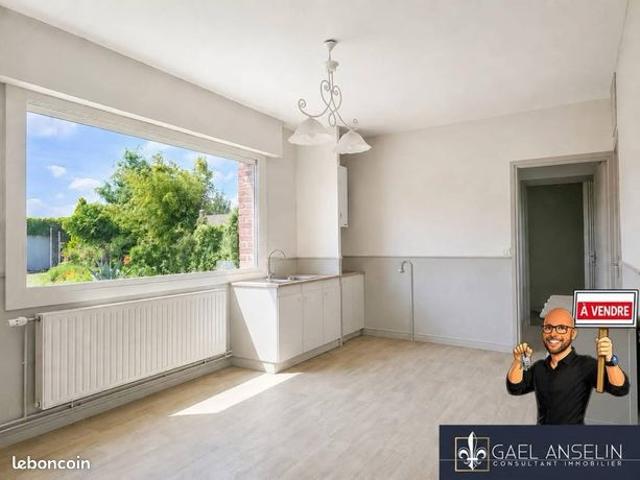 Semi individuelle avec garage et jardin
