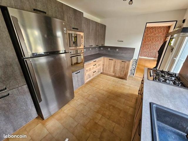 Semi Plain Pied 6 chambres. Jardin