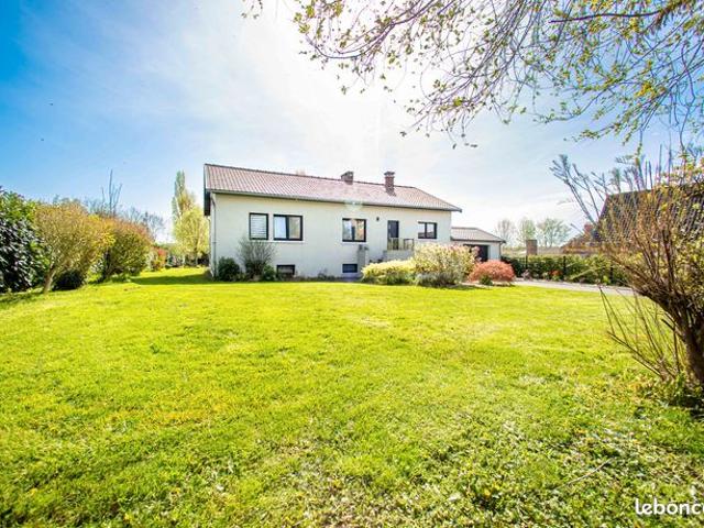 Semi plain pied individuel sous sol complet sur 2363m2 constructibles