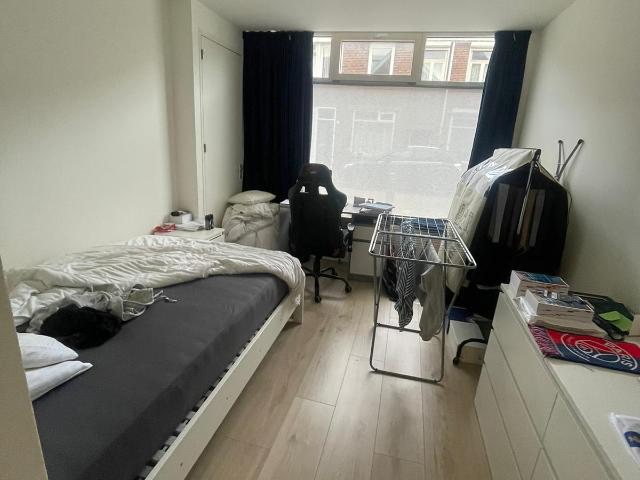 Semi studio te huur in Tilburg per 1 Juni!