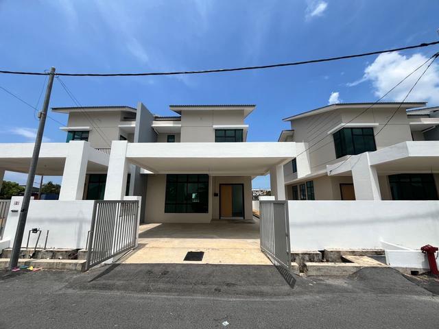 SemiD 2 Tingkat Baru Freehold Open Title Tengah Bandar Kuantan
