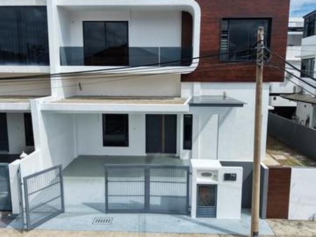 SemiD 2 tingkat Taman seri Belida Alor Setar