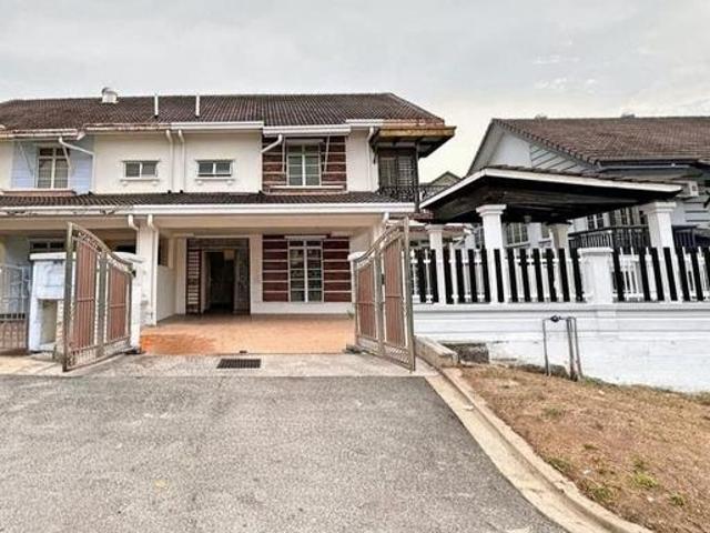SEMID 38X80 FULLY RENO 2 Storey Bandar Seri Putra Bangi Kajang