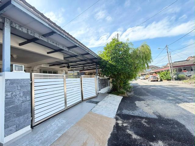 SEMID TAMAN JAWI JAYA SG JAWI Fully Renovated Design ModenBooking 1K