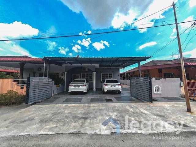 SemiD Taman Samudera Manjung Partially Furnished