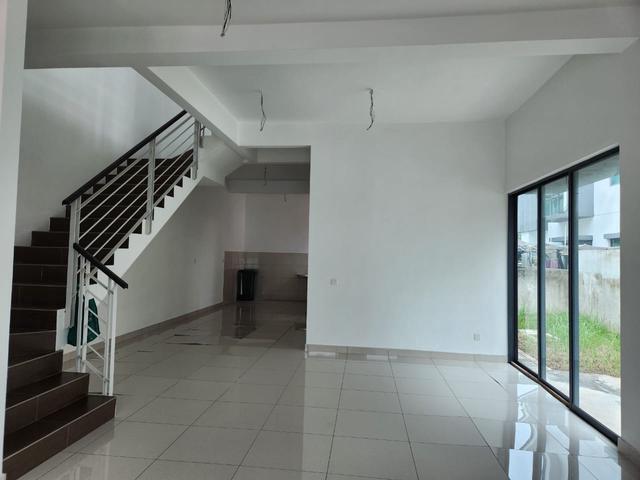 SemiD Taman Sanctuari Permatang Tinggi For Sale