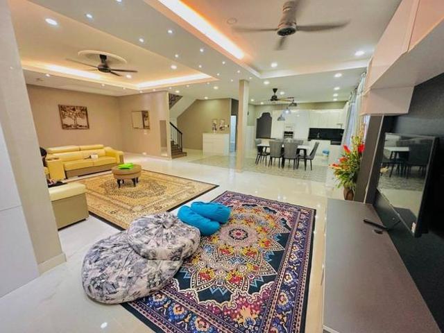 SemiD with Private Pool Homestay Potential BBST Sepang KLIA