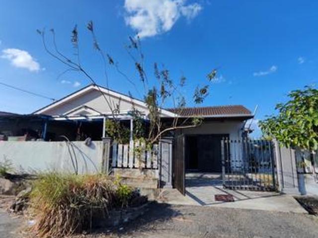 SemiD Corner Lot Taman Nuri