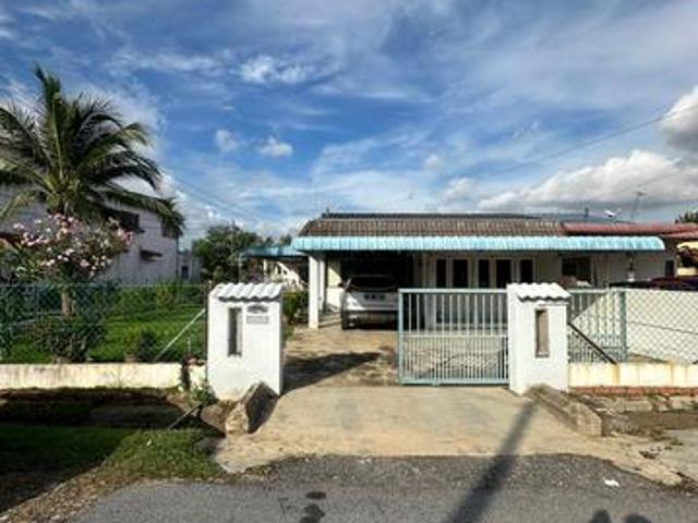 SemiD Corner Lot Taman Golf Alor Setar for sale