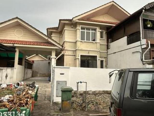 SemiD Cluster Near UiTM Puncak Alam Vacant 4R3B 1500 sqft