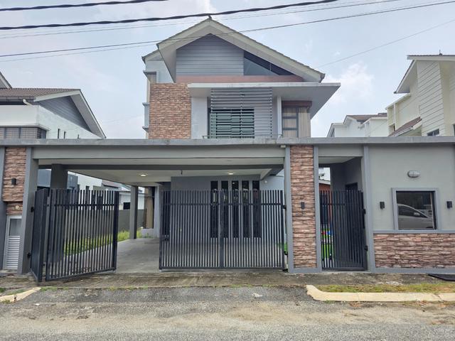 Semid cluster 2 tingkat fully renovated Furnished Bandar Putra