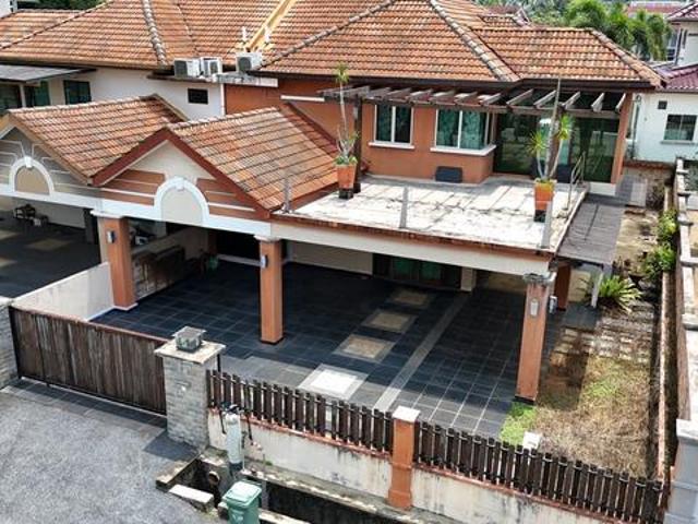 SemiD Double Storey Bukit Istana Kuantan RENOVATED BELOW MARKET
