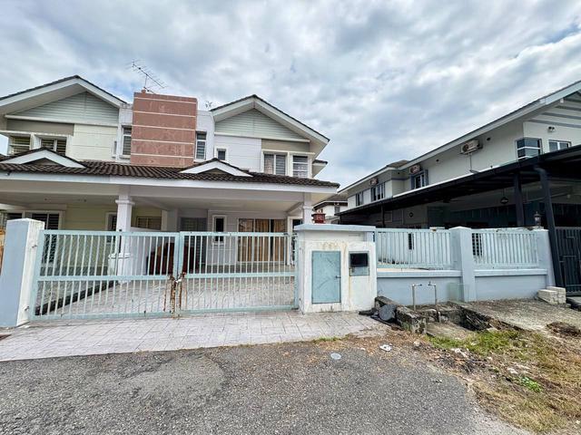 SemiD Dua Tingkat Taman Tasik Semenyih For Sale