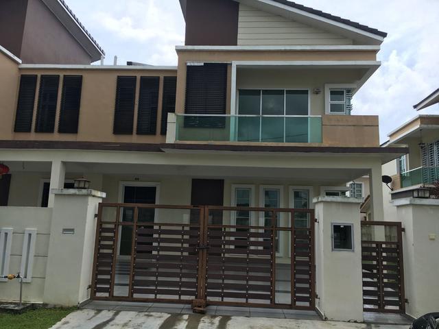 SemiD for Rent at Kulai Near IOIMall Guarded Community