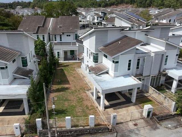 SEMID LAWA TAMAN TUNKU SARINA AIRISSesuai Bt Homestay