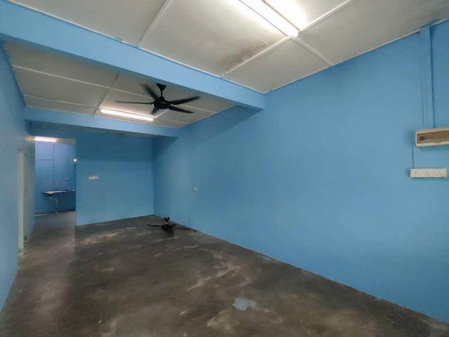 SemiD Near Senai Airport Full Loan 1 Storey Only