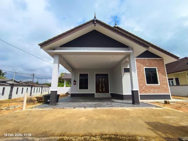 SemiD Padang Midin Murah Comey