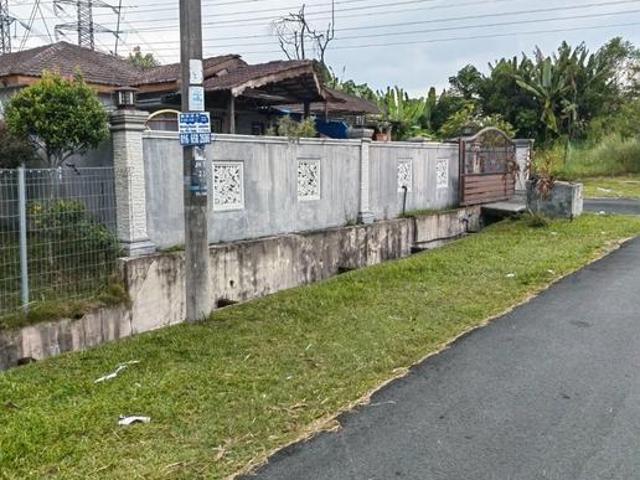 SemiD Setingkat Bandar Tasik Kesuma Beranang Selangor