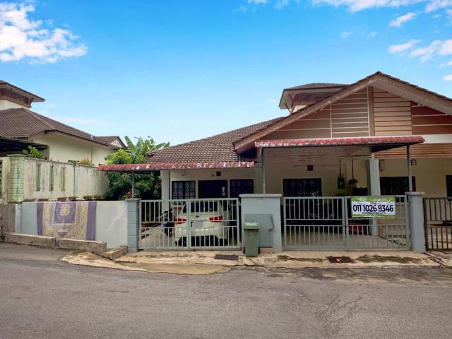 SemiD Setingkat Di Taman Carnation Kg Darat Beserah