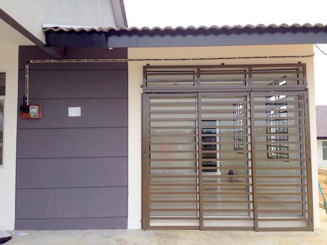 SemiDetached House For Sale