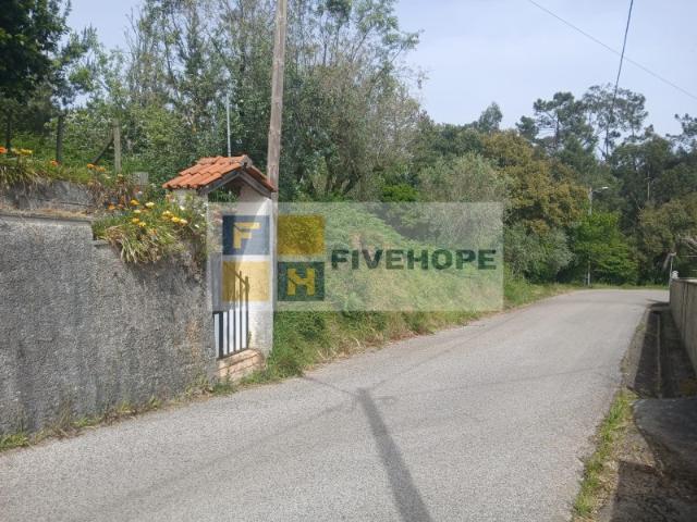 Semide Terreno para Construção