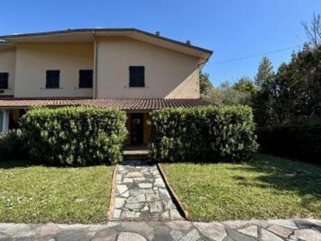 Semindipendente in vendita a Ameglia