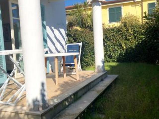 Semindipendente in vendita a Ameglia
