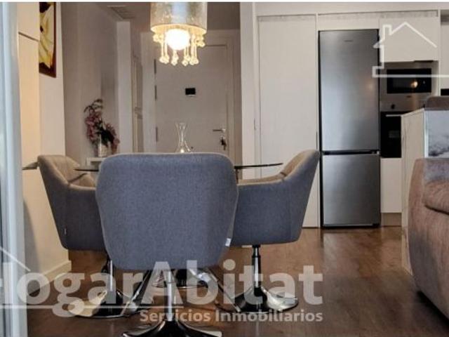 SEMINUEVO CON TERRAZA, PISCINA, TRASTERO Y GARAJE