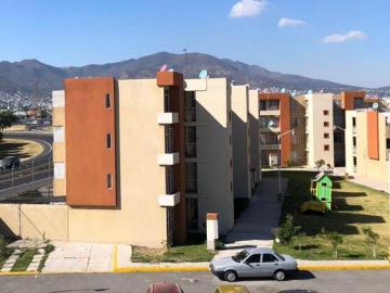 Seminuevo, muy buena ubicación Atrás de Megaplaza