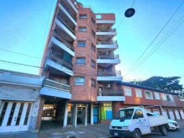 Semipiso en Venta de 2 dorm. con cochera