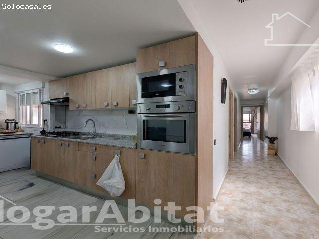 SEMIREFORMADO, BONITO Y EXTERIOR CON BALCÓN, TODO AMUEBLADO
