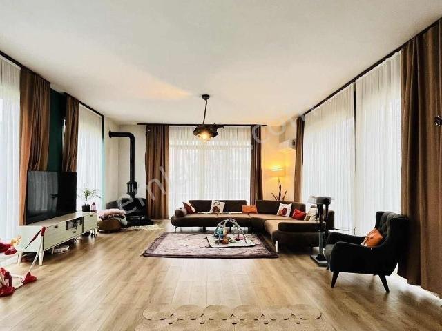 Semizkumlar Mavi Yelken'de Satılık Modern Dizayn Müstakil Villa