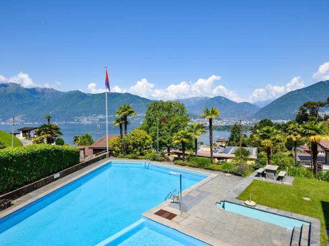 Sentitevi subito a casa con vista lago e piscina!