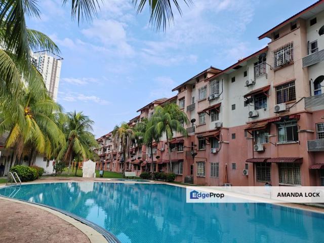 Sentosa Court