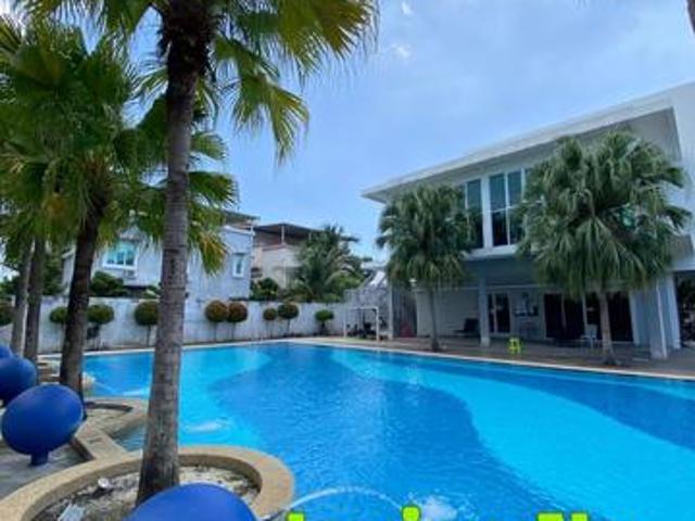 Sentrino Residences 3 storey semi D Get renovation cash Rm80k