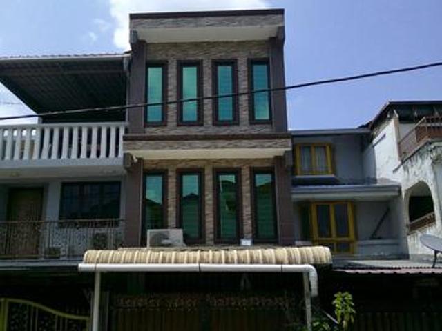 Sentul Dato Senu Three Storey Terrace House Rent