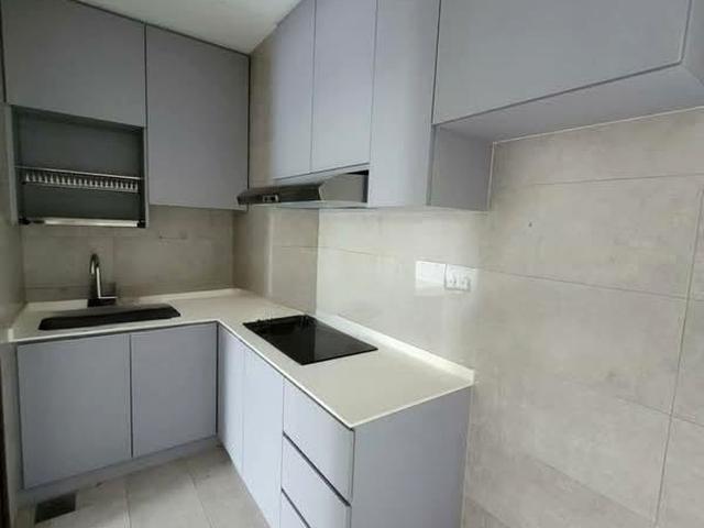 Senyum Residences D14, Terrace