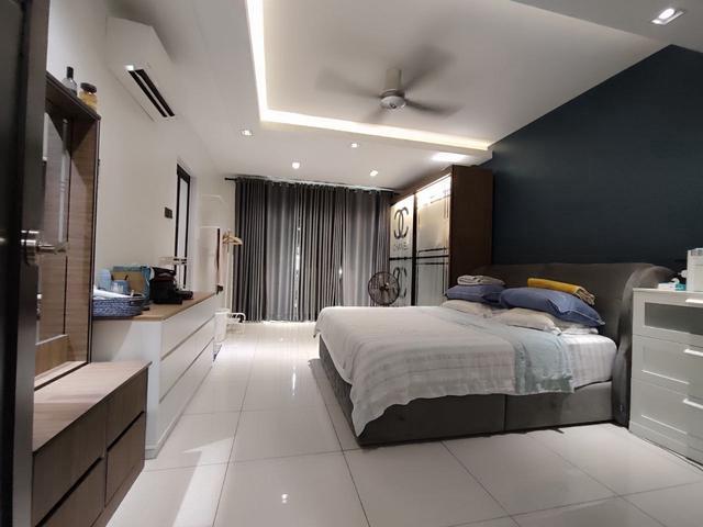 Senai Tmn Scientex Double Storey house for SaleRenovated unit