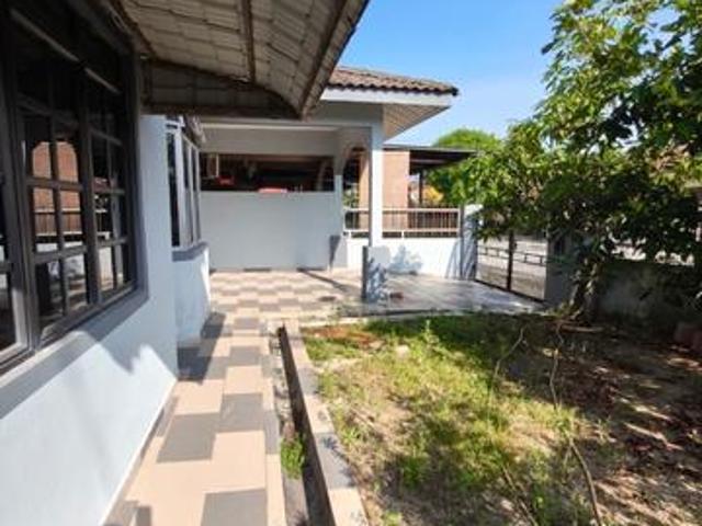 senai utama single storey corner lot for sales full loan