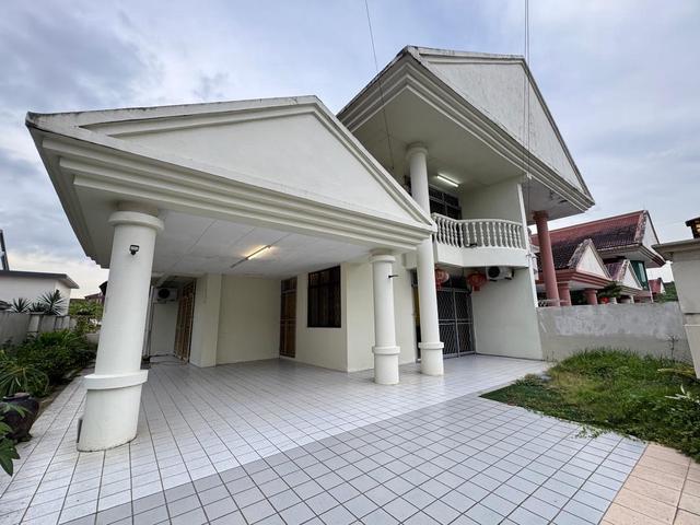 Senai Utama Super Rare Double Storey SemiD For Sale
