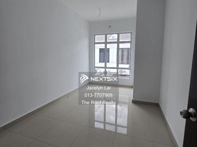 Senai Double Storey Shoplot