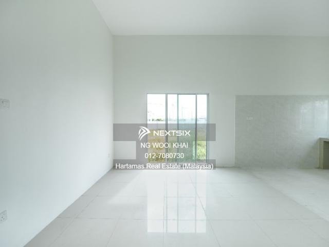 Senai SeeLong Zoning Industrial Land Selling Price: RM18/sft Reserved Road nearby Seelong Senai Industrial and Scientex Residential nearby Freehold and 7.6 Acres 10 mins Senai International Airport