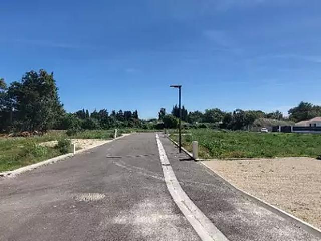 Sénas 13560 Programme neuf terrain neuf à vendre